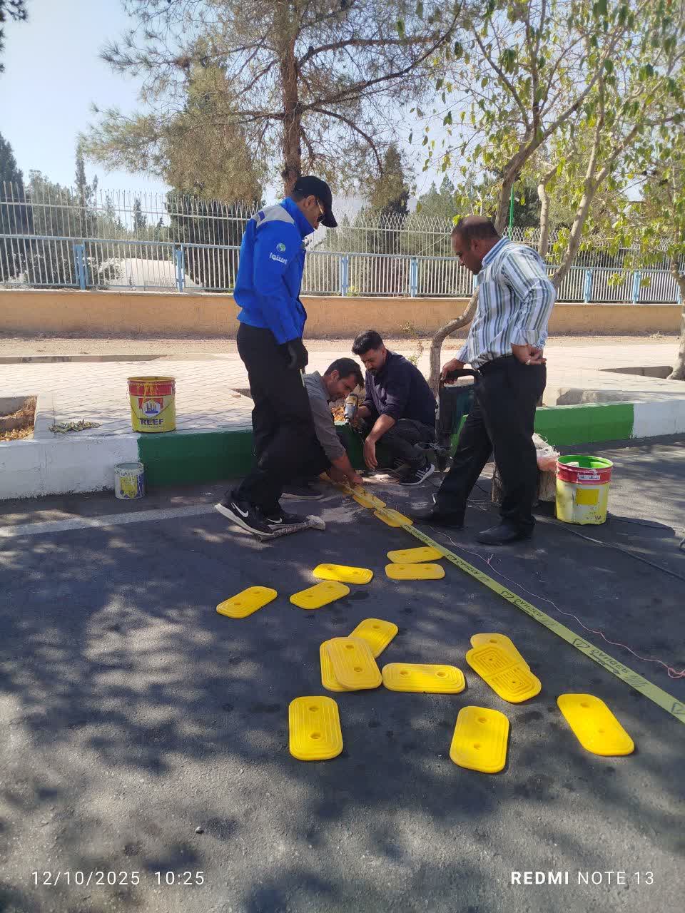نصب-سرعت‌گیرها-در-محلات-و-محدوده-مدارس-به-همت-معاونت-خدمات-شهری-شهرداری-بهارستان